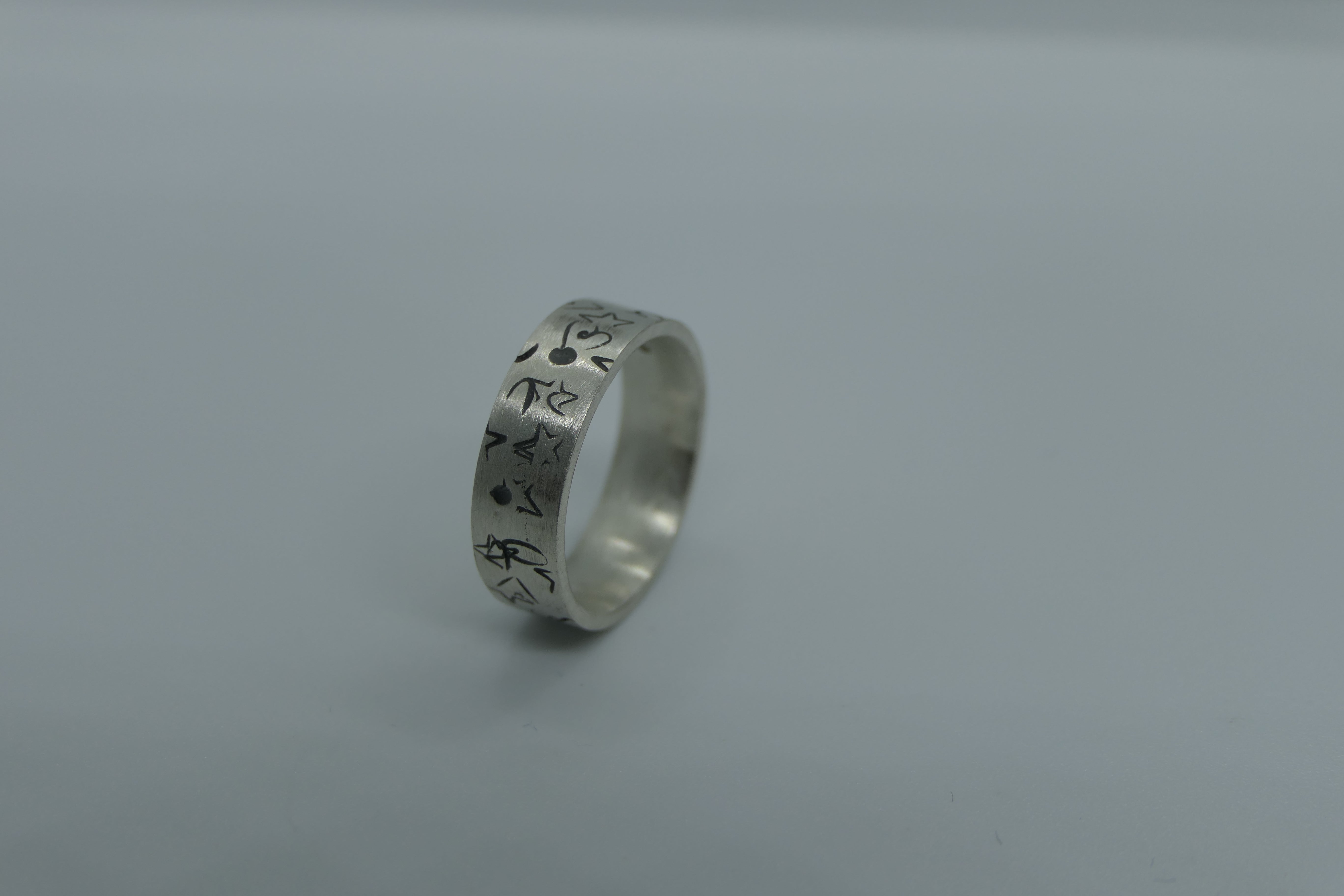 silver graffiti ring